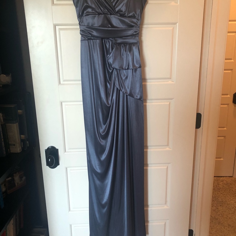 Dress - Picture 3 of 4